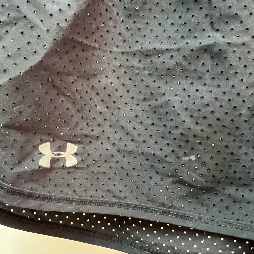 Women’s athletic running shorts - Under Armour Heatgear - Picture 3 of 7